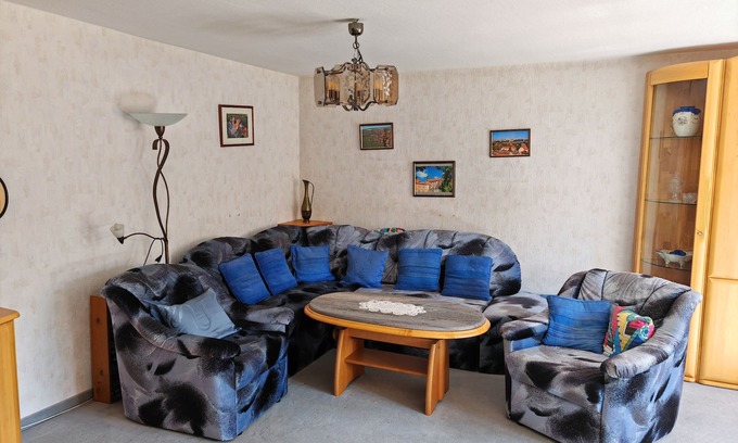 Droyßig Apartment | Fewo Klaus: Spacious apartment in a quiet location