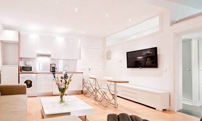 Malasana Apartment | FIBER WIFI - PLAZA DE ESPAÑA MALASAÑA DISTRICT - FULLY REFURBISHED