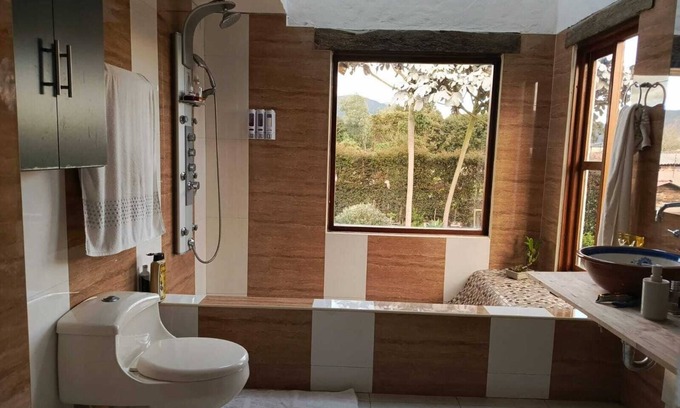 Chia House | Finca San Carlos Vive una Conexión con la Naturaleza, y Disfruta del Paisaje