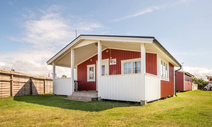 Tvaaker Cabin | First Camp Björkäng-Varberg
