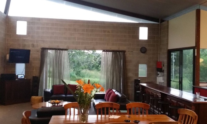 Crabbes Creek House | First Water - private 200 acre property.