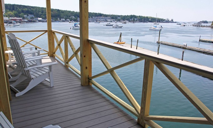 Boothbay Harbor Hotel | Fishermans Wharf Inn