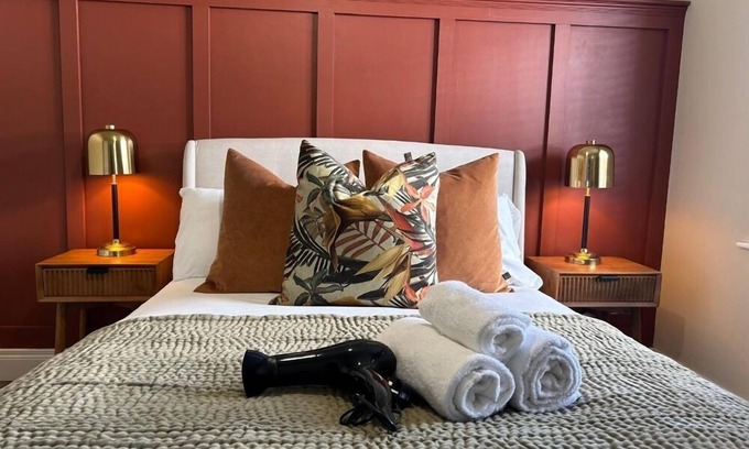 Queens Quarter Apartment | Fisherwick House - Stylish 1 Bedroom Apartment