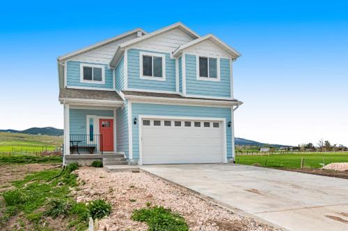 Sweetwater House | Flamingo Hideaway