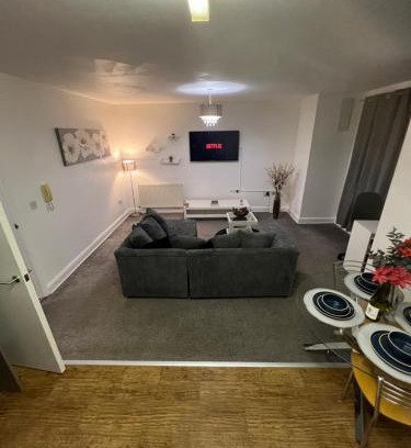 Eccles Apartment | Flat in Greater Manchester