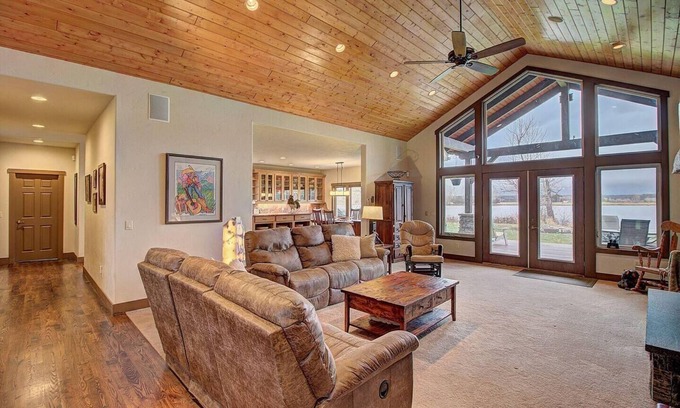 Kalispell House | Flathead River Front & Glacier Mountain Views