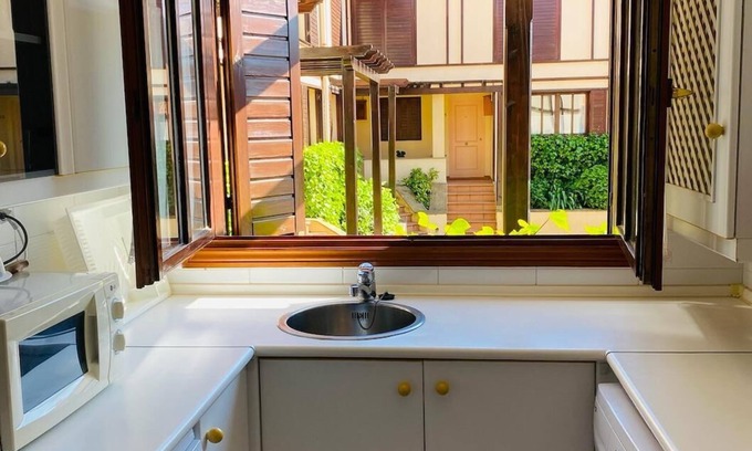 Alcossebre Apartment | Flatlet 4/6 pers, centrally located and 150m. from the beach and pool. Ideal families.