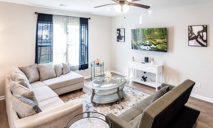 Highlands - Perkins House | Fleur de Fun Krewe Fortress in Baton Rouge- CL5612