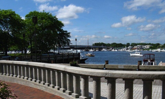 Newburyport Boat Rental | Floating Loft III - 47' 3bed 1.5bath in Newburyport MA by Floating Lofts, Inc.