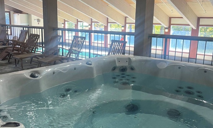 Campton Condo | Foliage Getaway w/resort amenities + pet-friendly