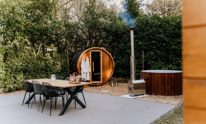 Langstraat Cabin | Forest Lodge with Sauna and Hot Tub