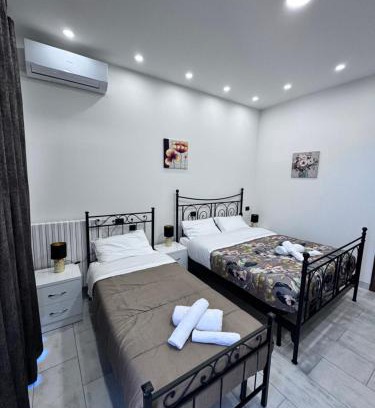 Chiari Hotel | Foresteria La Stazione Pizza, Kebab & Byrek di Hoxha Alma