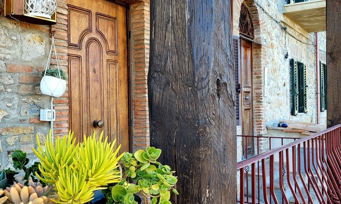 Tolfa Ski Chalet | Former barn of the 700 cozy and panoramic, near Rome