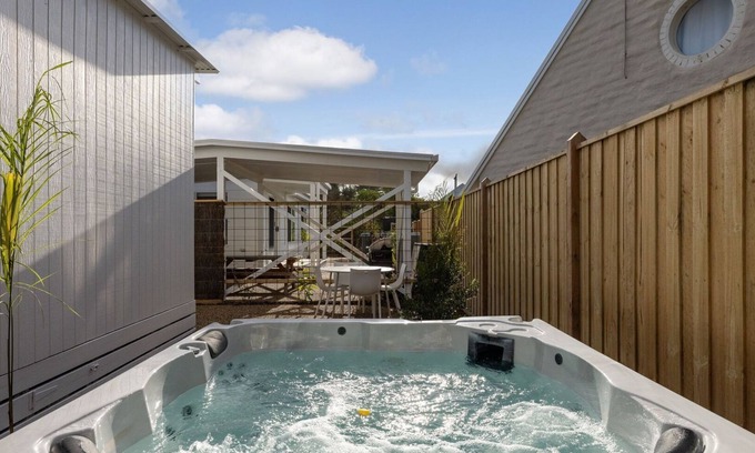 Surf Beach House | Forrest Caves Retreat