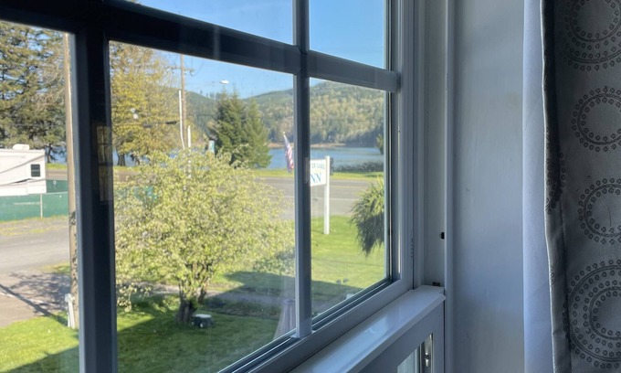 Sweet Home House | Foster Lake Inn