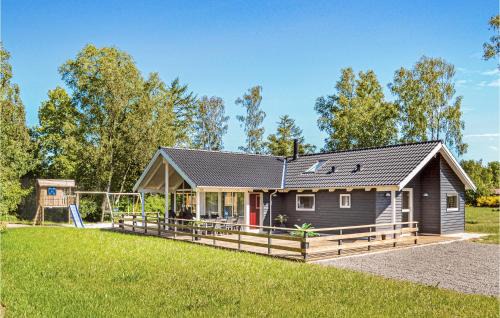 Fjellerup House | Four-Bedroom Holiday Home Glesborg With A Room Hot Tub 07