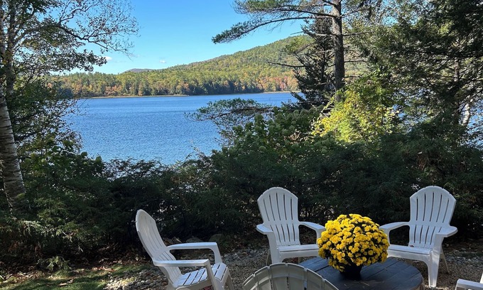 Plymouth House | Four-Season Lakefront 4BR | The Lookout at Loon Lake | Sleeps 10 | Pet-Friendly