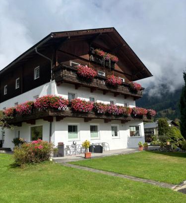 Iselsberg-Stronach House | Frühstückspension Alpenrose Bed & Breakfast