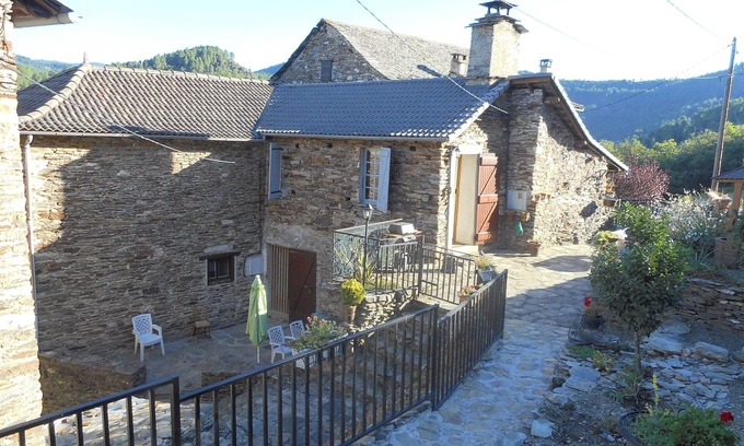 Sainte-Croix-Vallee-Francaise House | apartment