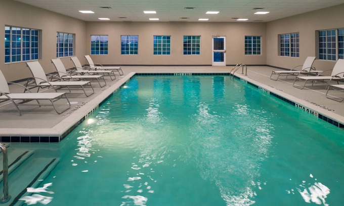 Pecos Apartment | Free Breakfast. Pool. Gym. Great for Business Travelers!