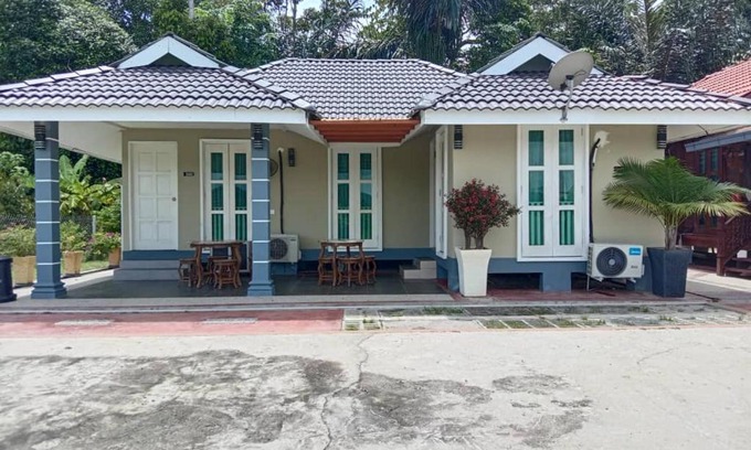 Kampung Kuala Dal House | Freesia 2 Bedroom