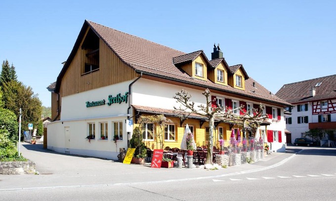 Embrach Bed & Breakfast | Freihof Embrach