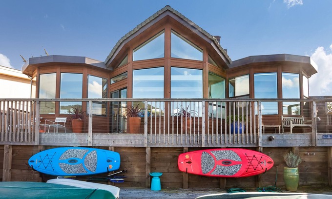 Stinson Beach House | Fresh and Lovely Inner Lagoon Home