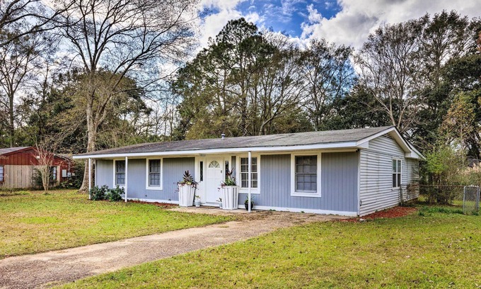 Saint Elmo House | Fresh, Updated Home in Mobile w/ Patio & Yard