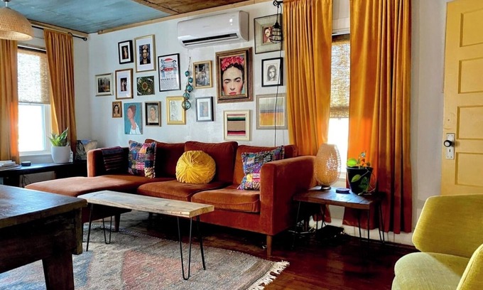 Holly House | Frida House . Sweet Location. Free Bikes