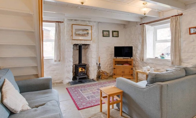 Llangennith House | Frog Cottage in the beautiful Swansea