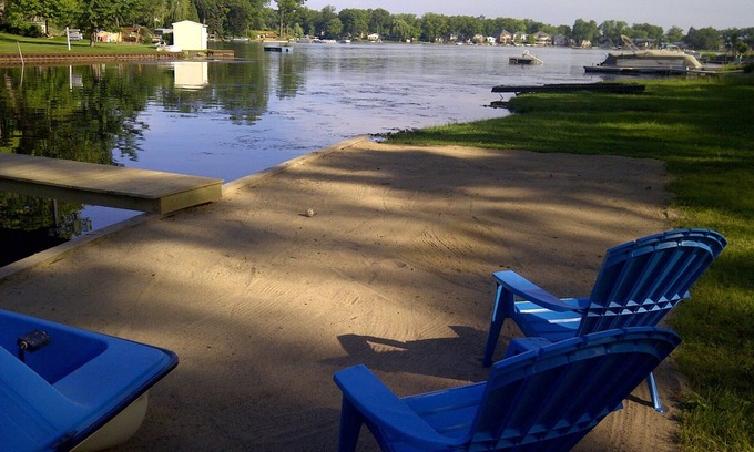 Oxbow House | From $400/nt SERENE & QUIET-Huge Deck-Free Kayaks & Paddle Boat! PETS! Specials!