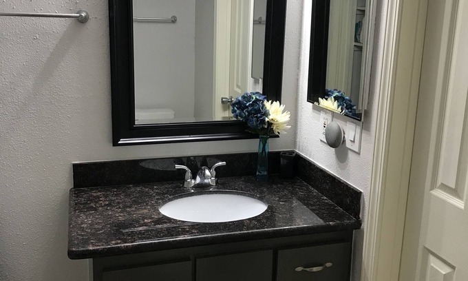 Garden Oaks Apartment | From Ten to Zen