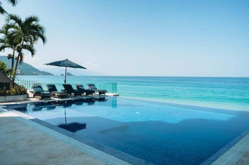 South Shore Hotel Area Apartment | Full Floor Beachfront Luxury Apartment