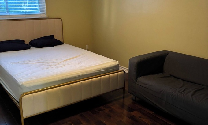 Woodbine Gardens Apartment | Full Private apartment for rent daily/weekly/Monthly