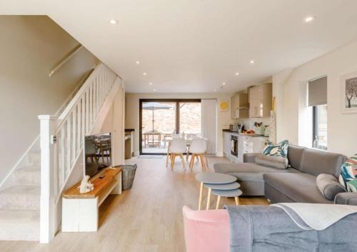 Bishampton House | Fully Accessible-Disabled Adapted-Hot Tub-Pets