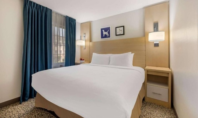 Arrowood Hotel | Fully Equipped One-Bedroom Suite w/2 Double Beds w/Outdoor BBQ Grills