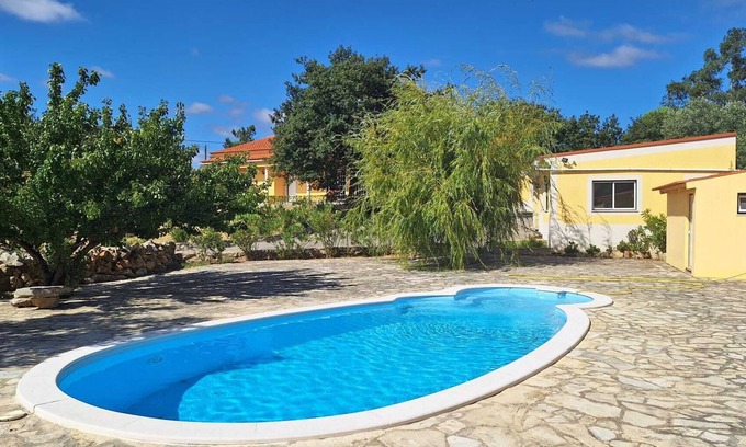 Pedreiras Cottage | Fully furnished cozy studio in nature 20 minutes from the beach.