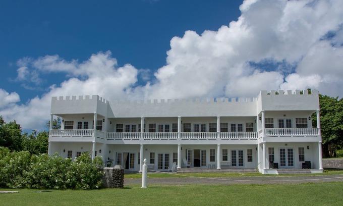 Savannes Apartment | Fully furnished/modern apartment with ocean view, 5 mins from the beach