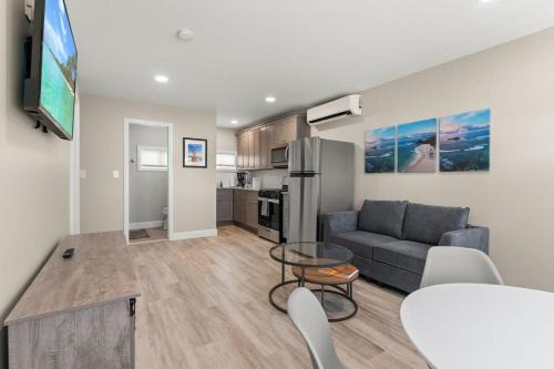 Hampton Apartment | Fully Renovated Steps to Beach The Americana