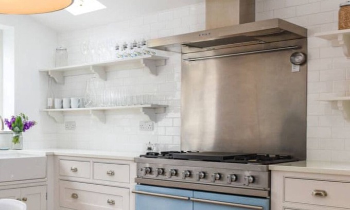 Winchester House | Fully renovated townhouse in heart of Winchester's cathedral streets