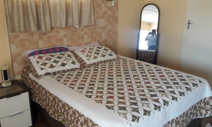 Lusaka Apartment | Furnished Self-Catering Bedsitter/Studio