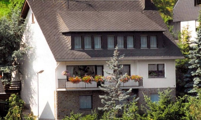 Oberwesel Apartment | Gästehaus Karbach - Doppelzimmer, Bad, WC, Ruhig