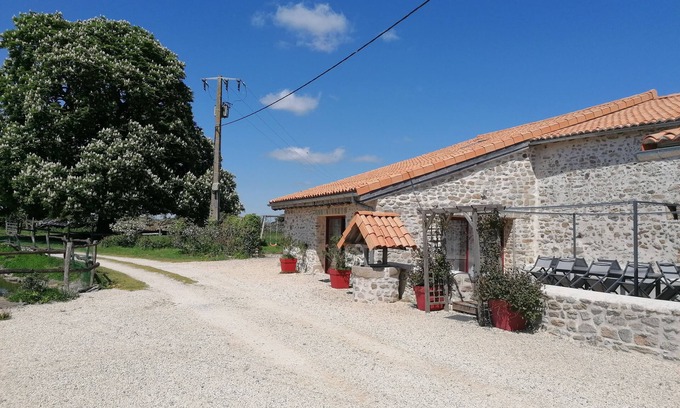 La Chapelle Bertrand Other | Gîte à la Campagne, 3km de Parthenay. Idéal Pour Séjours en Famille Entre Amis