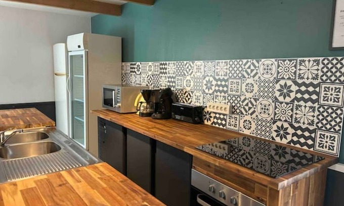 Yvre-le-Polin Cottage | Gîte 16 Personnes Chez les 2 Frères