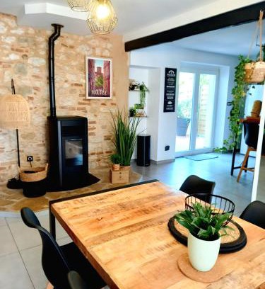 Lavaur Apartment | Gîte Abelia avec extérieur