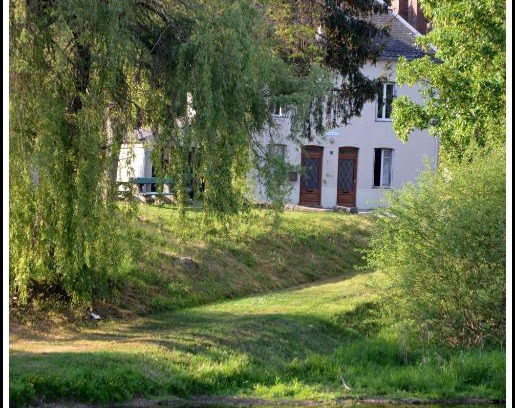 La Serre-Bussiere-Vieille Apartment | Gîte AU BORD DE L'EAU jusqu'à 8 personnes