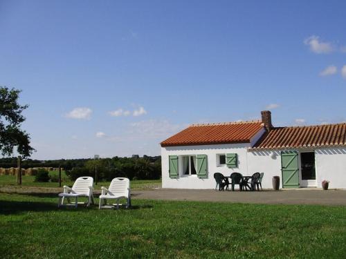 Vaire House | Gîte authentique avec cheminée, terrasse privée, accessible PMR, pêche et activités ULM - Vendée - FR-1-426-431