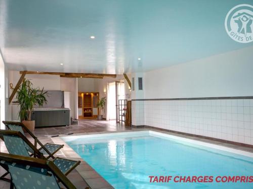 Saint-Just-la-Pendue House | Gîte de charme avec spa, sauna et jardin pour 12 personnes - FR-1-496-54