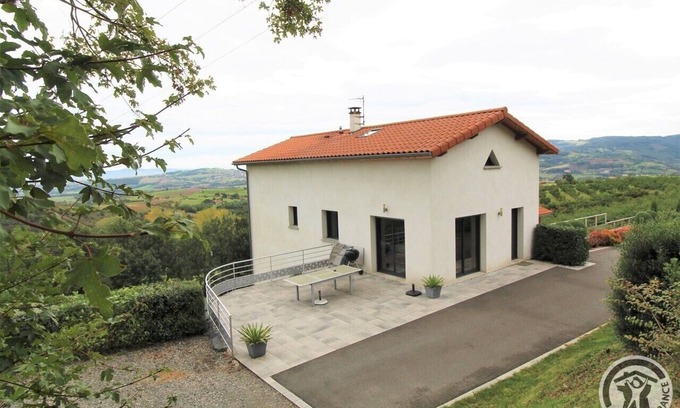 Bibost House | Gîte de Fort Jésus - BIBOST