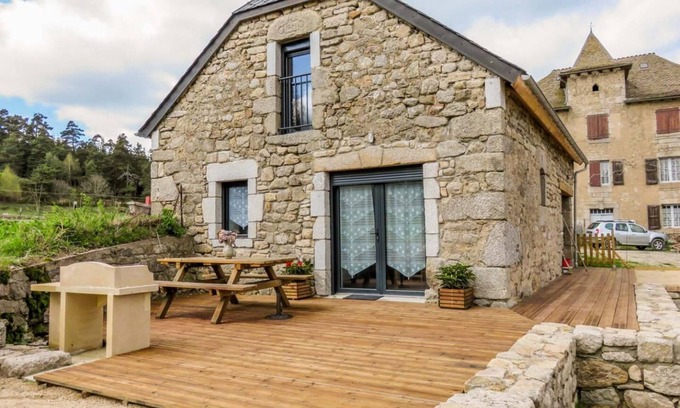 Sainte-Colombe-de-Peyre House | Gîte de Sainte-Colombe 6/8 persons